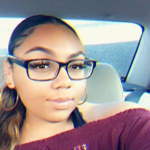 Meet your Posher, Justine